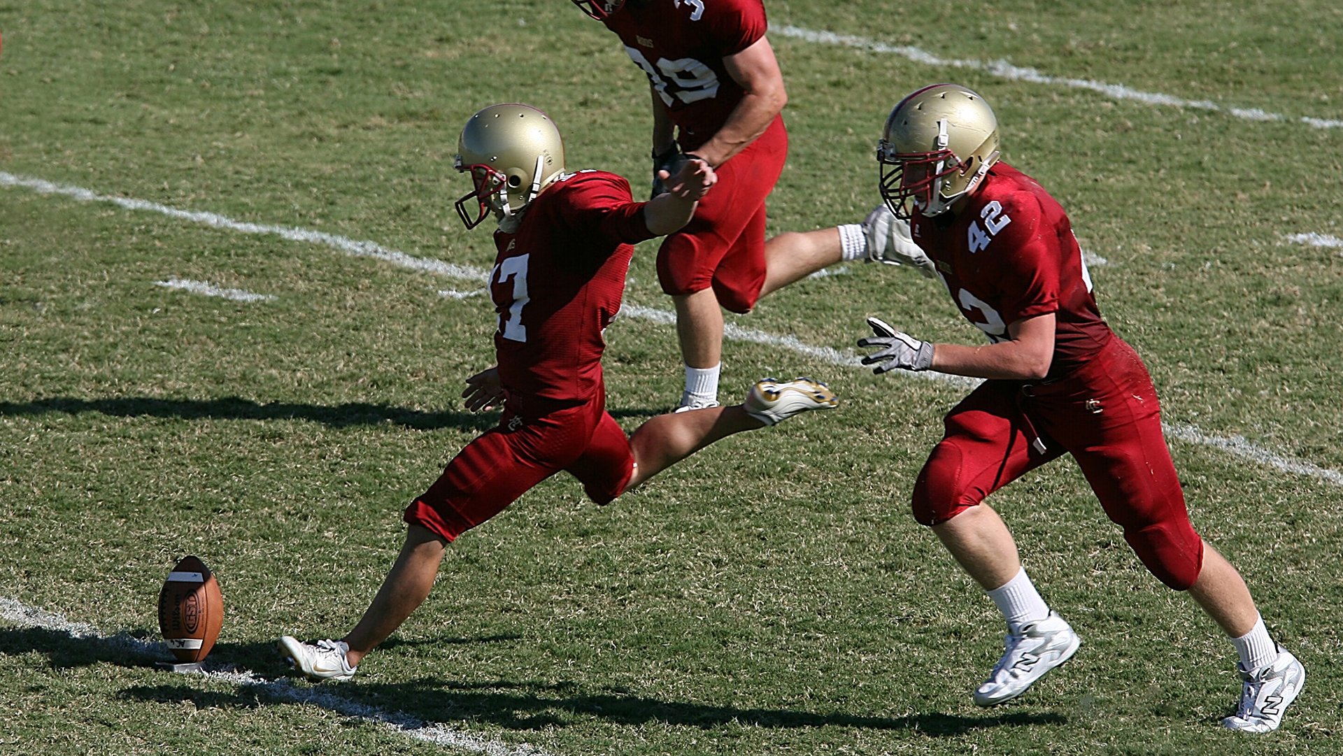 校园体育文化与学生心理健康研究,举例说明学校体育与学生心理发展的关系